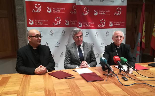 Monseñor García Burillo: «Sí, a la mujer. Como sí, al hombre»