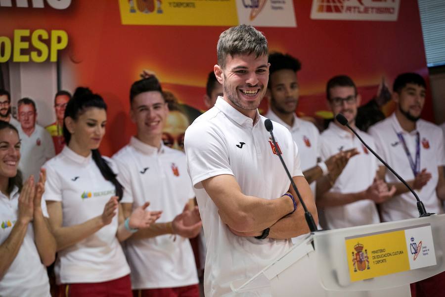 Recibimiento de Íñigo Méndez de Vigo a la selección española de atletismo