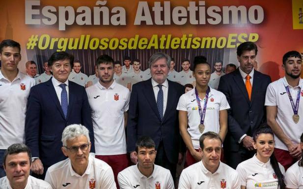 El ministro de Deportes subraya que Óscar Husillos es un ejemplo para todos