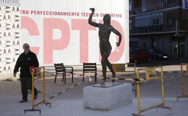 Ganemos Palencia pide que se cambie de nombre a la estatua de Marta Domínguez