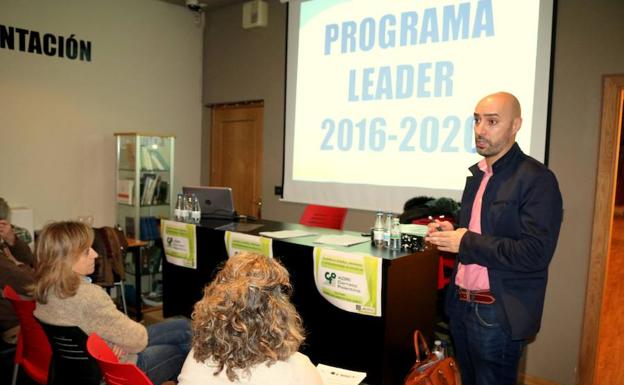 Adri Cerrato apoya nuevos proyectos para dinamizar la comarca