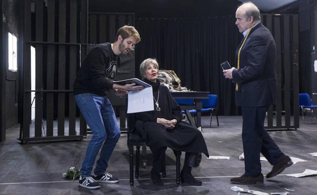Manuel Velasco: «Todos los recuerdos de mi vida están ligados al cine o al teatro. Yo hacía los deberes en el camerino»