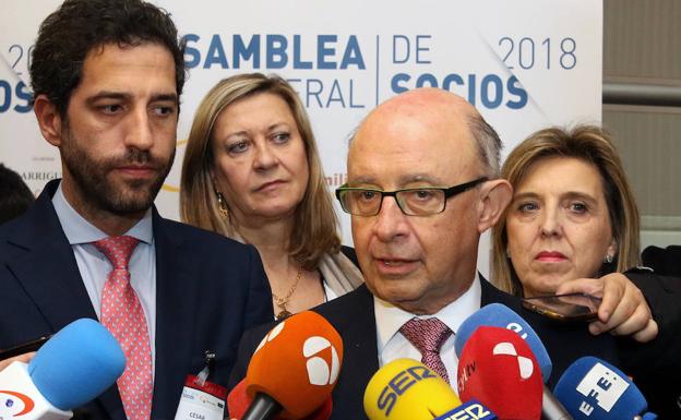 Montoro advierte del «error» de la nueva política al pretender «liquidar la austeridad»