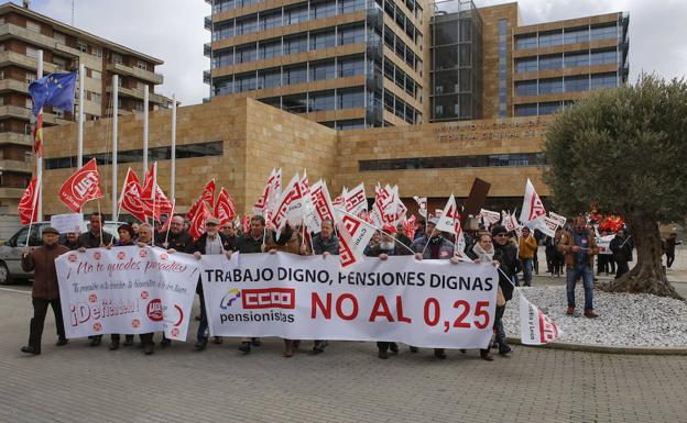 UGT y CCOO piden que se fije de una forma «definitiva» el modelo de pensiones