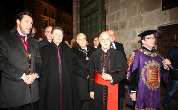 De Pablos ensalza el «corazón» de los vallisoletanos, que «mueven» los pasos de la Semana Santa