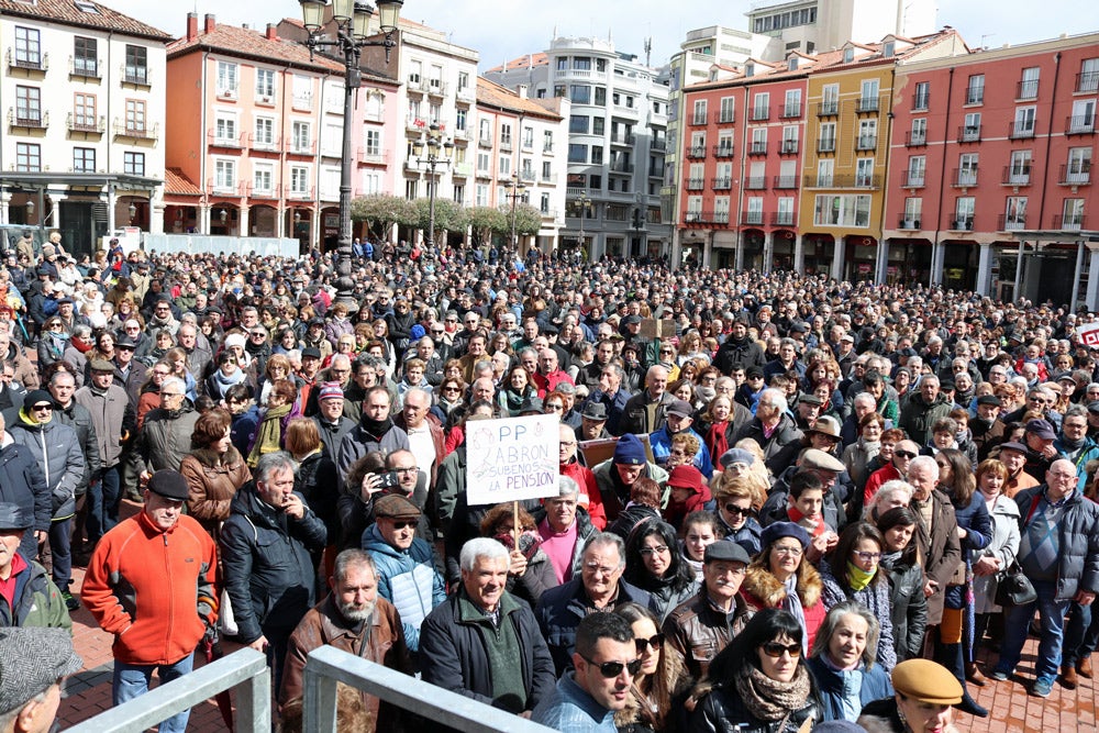 Más de 4.000 burgaleses se manifiestan por unas pensiones dignas