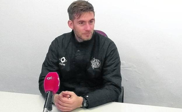 Cortés: «Está claro que jugar contra el líder nos motiva, pero la presión es igual todos los partidos»