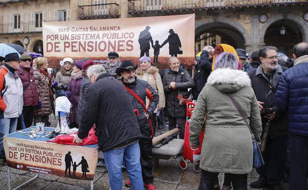 Más de 3.000 personas se movilizan para exigir al Gobierno unas «pensiones dignas»