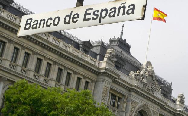 El Banco de España advierte de que el alza salarial de los funcionarios y mayores pensiones ponen en riesgo el déficit