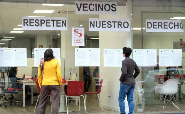 La Federación de Personas Sordas pide un intérprete de signos en su junta vecinal tras un contencioso
