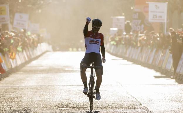 De Gendt arrebata el liderato de la Volta a Valverde