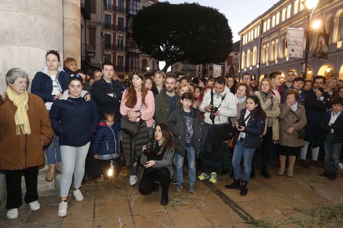 Si estuviste en la procesión del Encuentro, búscate en la fotos
