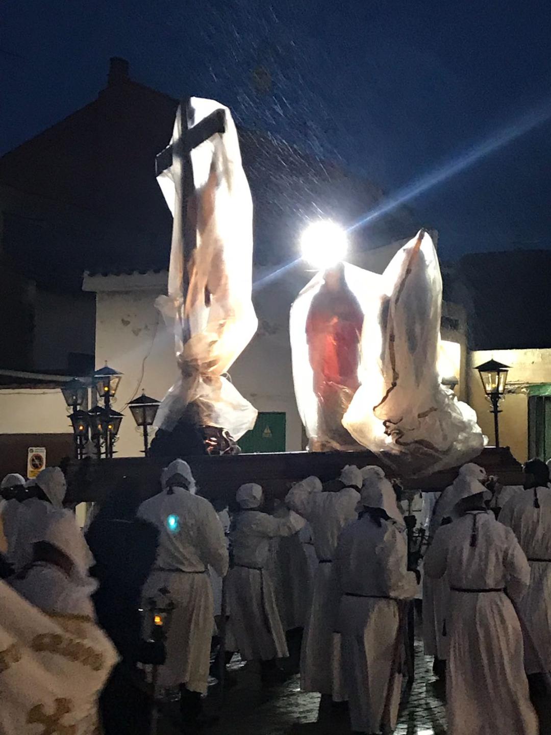 La lluvia hizo suspender las procesiones del Viernes Santo