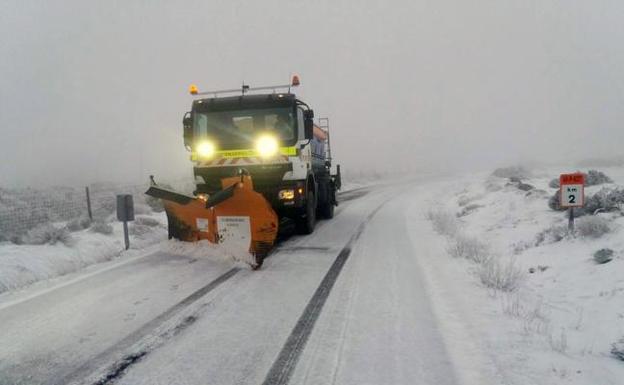 La primavera sigue vistiendo de blanco la provincia de Ávila