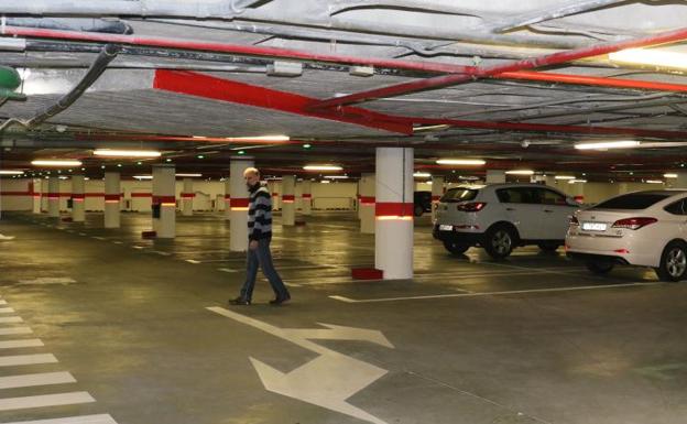 El aparcamiento del Campillo abre al público sus 106 plazas después de estar cuatro años cerrado