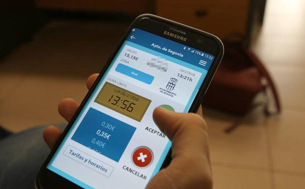 Los segovianos pagarán un 10% de comisión por recargar el E-Park