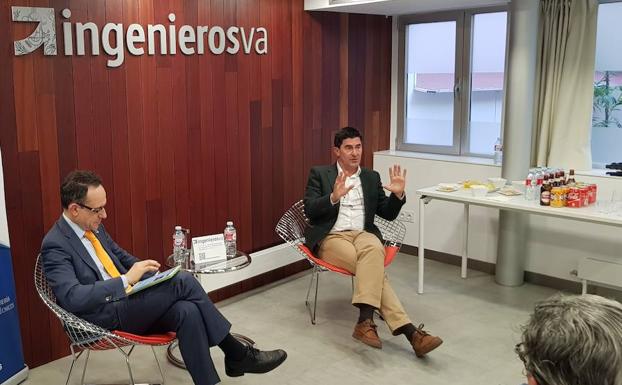 Carlos Ceruelo, CEO de Billib, realiza un acercamiento a la 'tecnología blockchain' en las tertulias de ingenierosVA