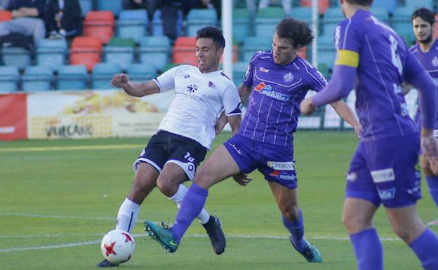 Víctor Abajo: «Si ganamos al Salmantino dejaríamos descolgado a un rival directo»