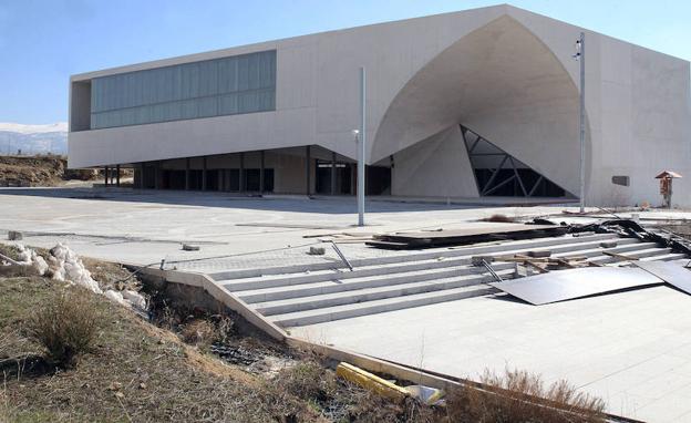 La 'Rey Juan Carlos' sigue interesando a Segovia pese al caso del máster de Cifuentes