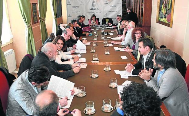 Natalia Sancha, Enrique Serbeto y Cristina Sánchez, finalistas del Premio Cirilo Rodríguez