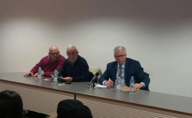 Garzón ve «muy bien» el Decreto de Memoria Histórica