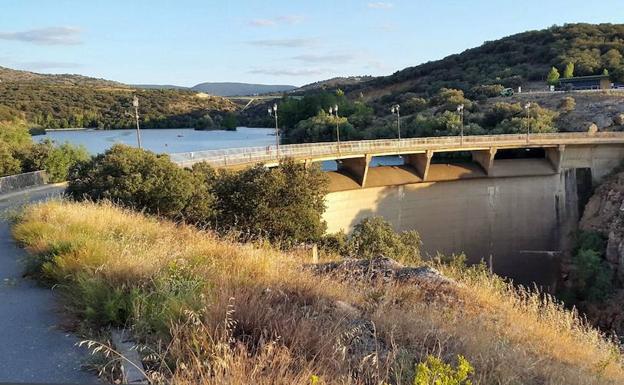 Una mancomunidad abastecerá de agua a Los Ángeles de San Rafael