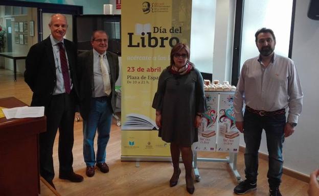 Planta, pastel y marcapáginas en Valladolid por el Día del Libro