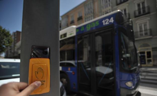 La marquesina de autobús en Doctrinos se ampliará por el aumento de viajeros