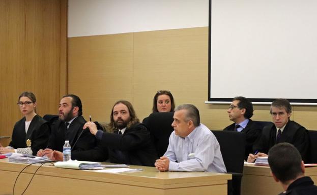 La cuchillada que mató a Benita fue «un golpe dado a conciencia y con fuerza»