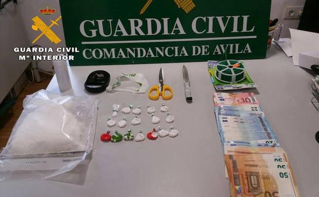Tres detenidos por delitos de provocación al odio y tráfico de drogas