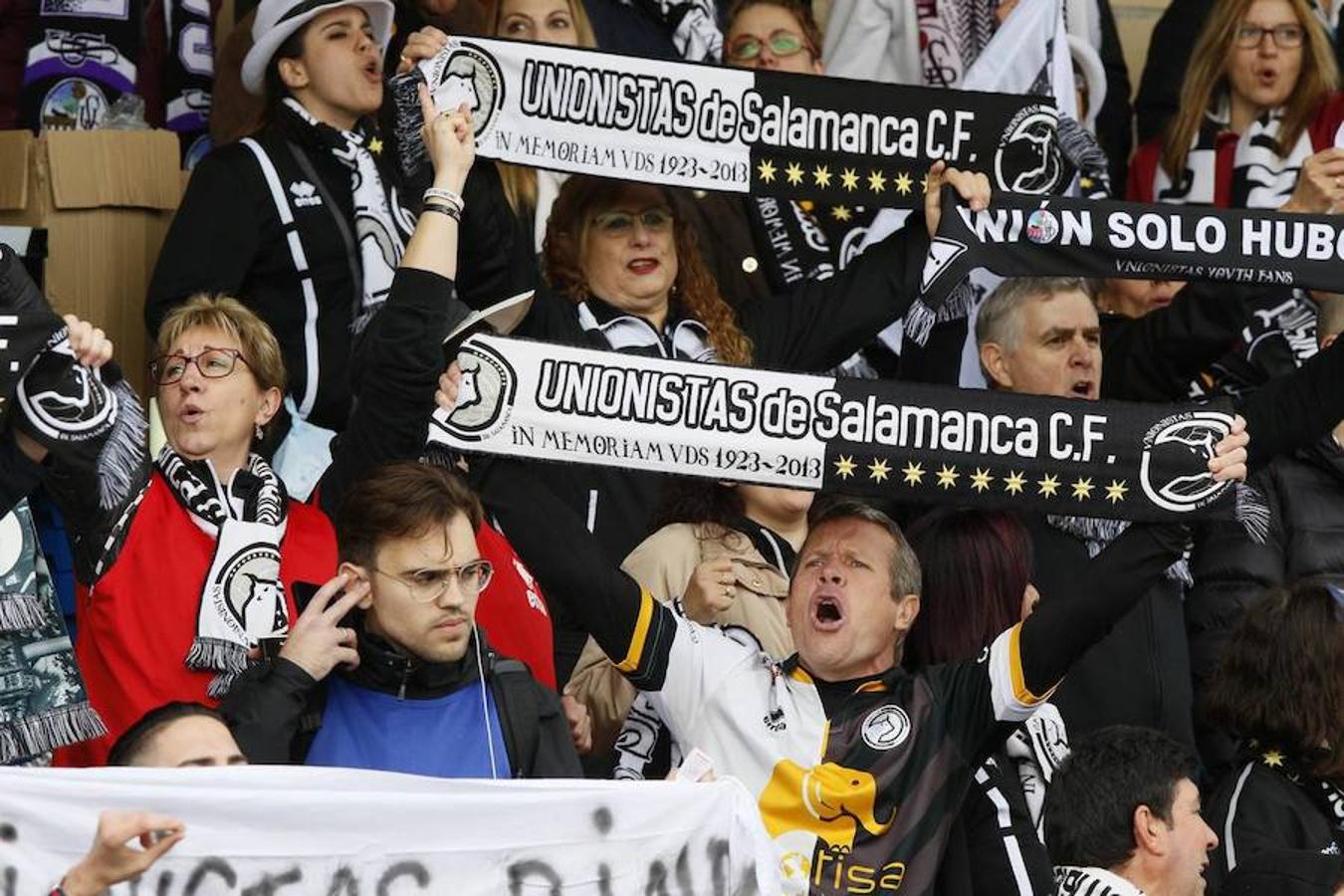 Ambiente en el derbi Unionistas-Salmantino