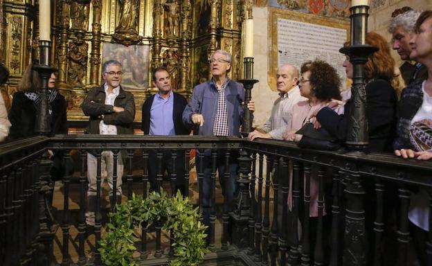Una corona de laureles rinde homenaje a los Maldonado en su capilla de la Catedral Vieja