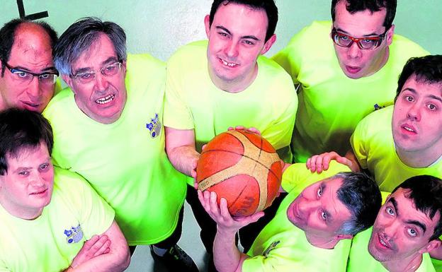 El equipo de baloncesto del Club Deportivo Asprona: así son los 'Campeones' de Valladolid