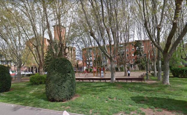 Dos encapuchados roban 90.000 euros a un hombre en Valladolid tras golpearle con un martillo en la cabeza