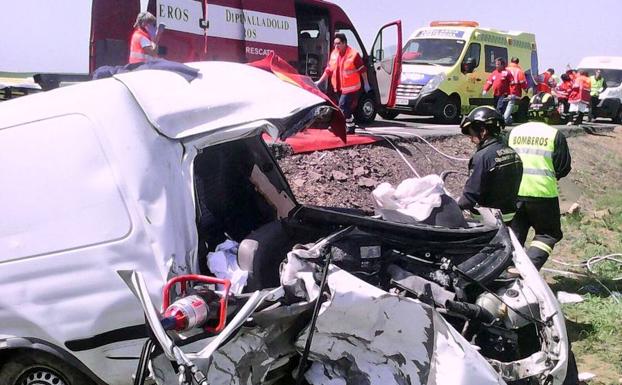 Muere un hombre de 65 años en una colisión frontal en Villacid de Campos