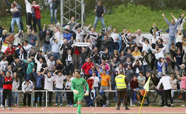 Cada abonado del CF Salmantino UDS podrá invitar a una persona ante la Arandina