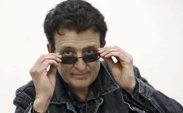 Manolo García: «El título de leyenda del rock suena a estar de salida, y yo quiero continuar»