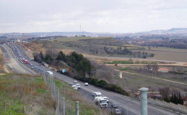 Fomento reparará un tramo de 76 kilómetros de la A-62 de manera «urgente»