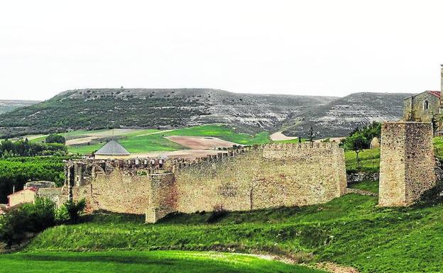 El castillo y el Hospital de La Magdalena de Fuentidueña, en la lista de patrimonio amenazado