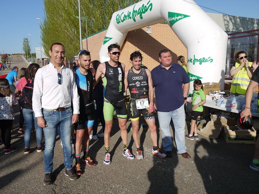 Alberto Domínguez y Sonia Sánchez se llevan el III Duatlón Cross Carbajosa de la Sagrada