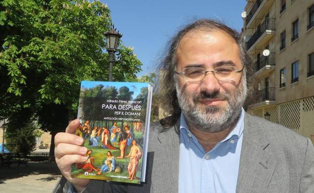 «Parte de mi poesía es grata deudora de los clásicos latinos»