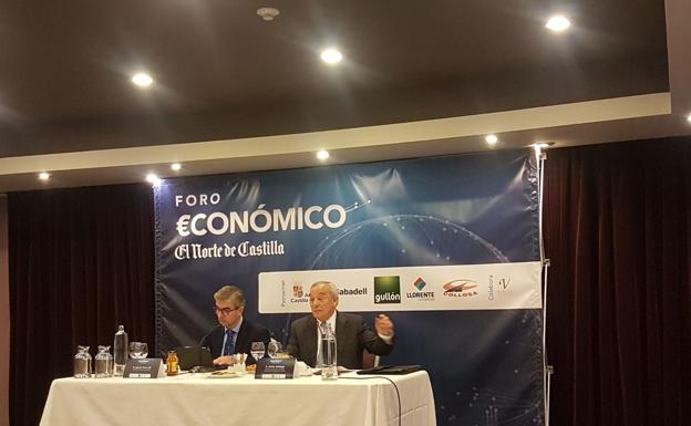 Carlos Solchaga: «El modelo ideal de gobierno sería con un pacto entre Ciudadanos y PSOE»