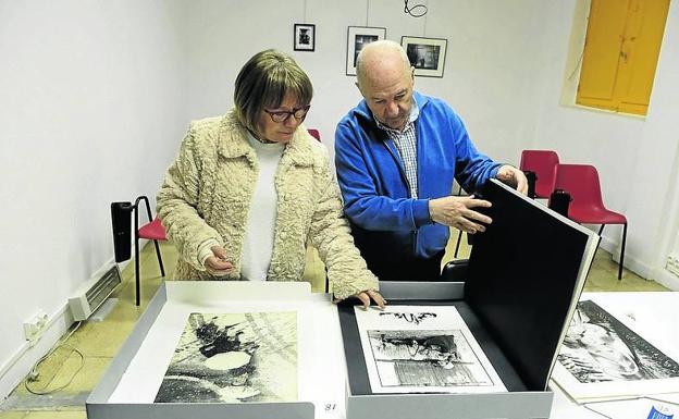 La Asociación Fotográfica Vallisoletana mantiene activo un laboratorio para revelar carretes