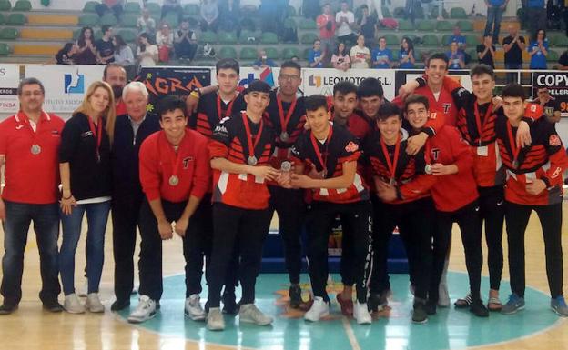 El júnior del CB Tormes se clasifica para los octavos de final del Nacional