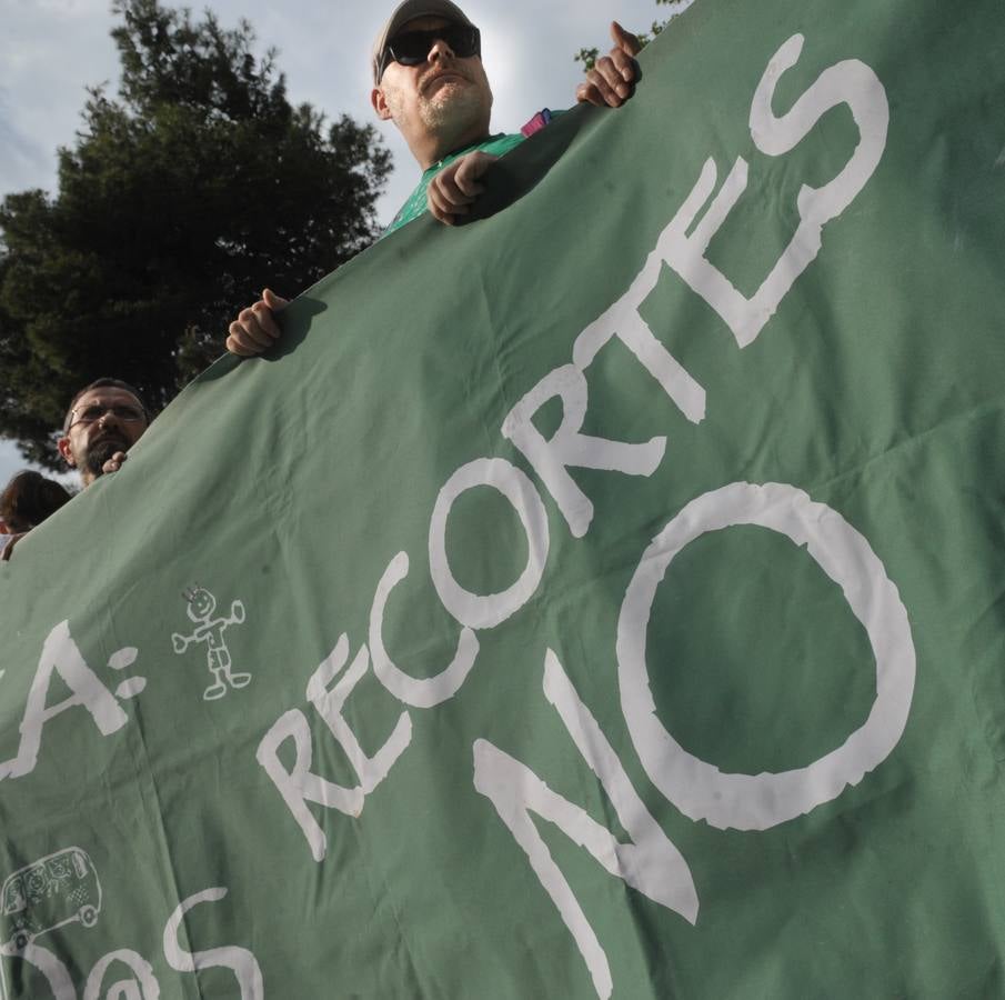 Concentración en Valladolid en contra de la Lomce y de los recortes