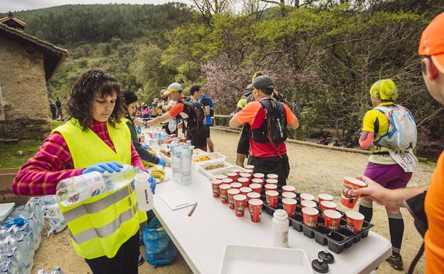 La prueba salmantina Tres Valles homenajea a sus voluntarios