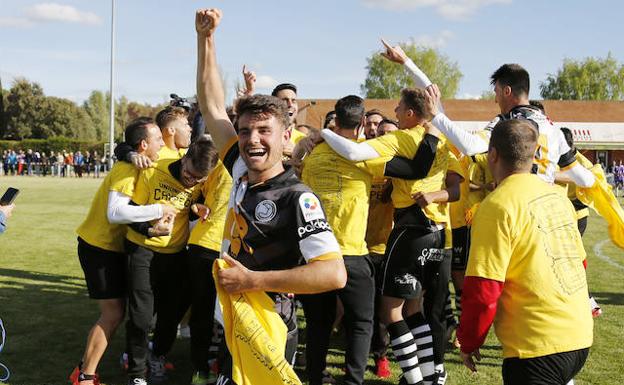 Los campeones enseñan el camino del ascenso a Unionistas