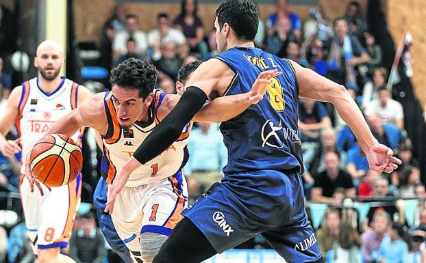 Sigue en directo el partido entre el Chocolates Trapa y Oviedo