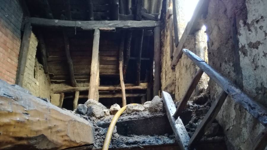 Incendio en la localidad vallisoletana de Canalejas de Peñafiel