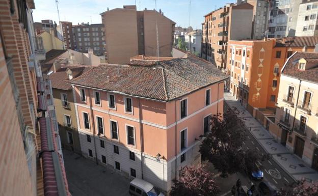 Las Hermanas del Niño Jesús ponen a la venta su céntrico colegio en Valladolid por dos millones